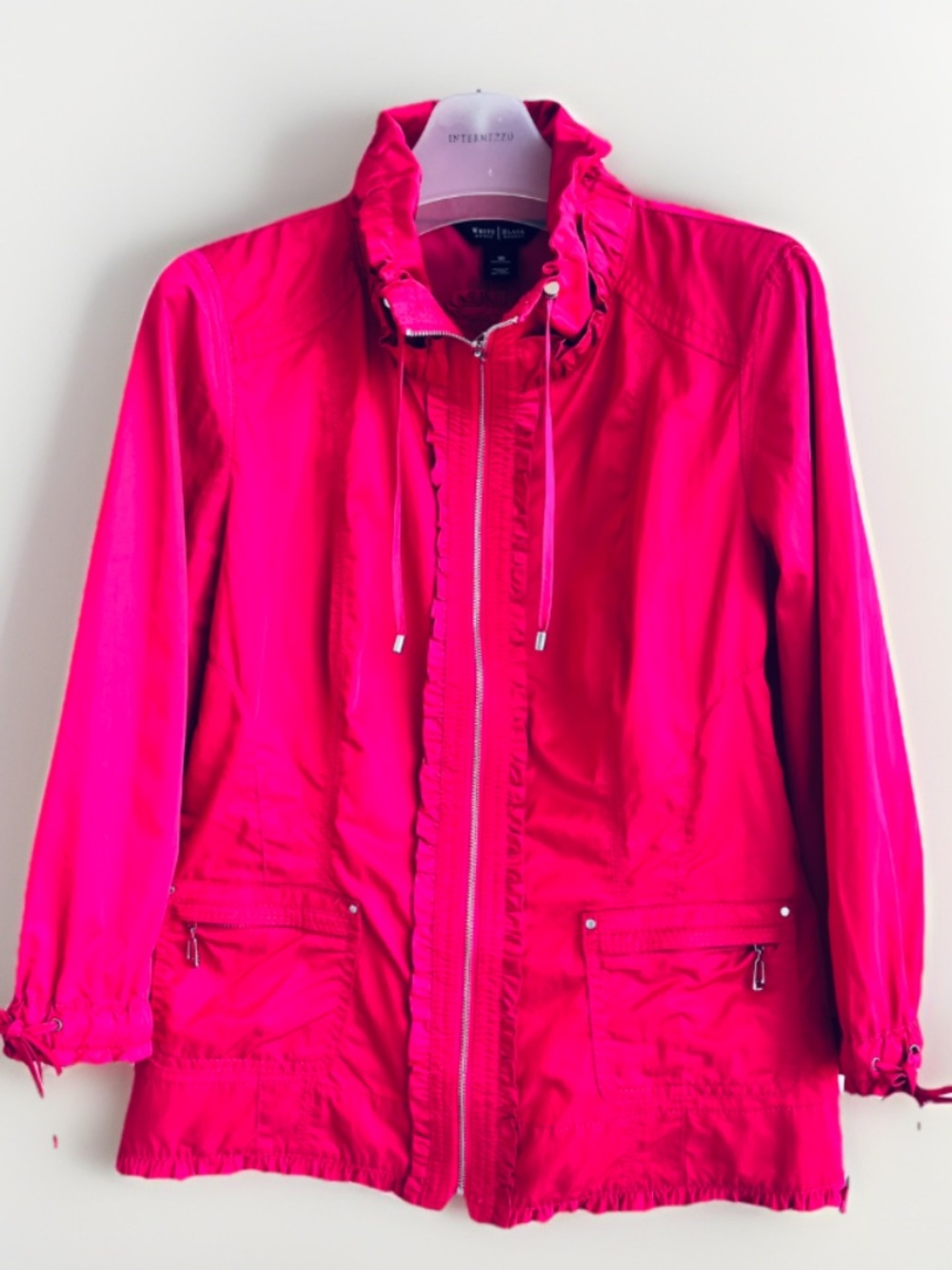 WHITE HOUSE BLACK MARKET RN 111459 - Fuchsia Pink Nylon Jacket - Women’s Size 10